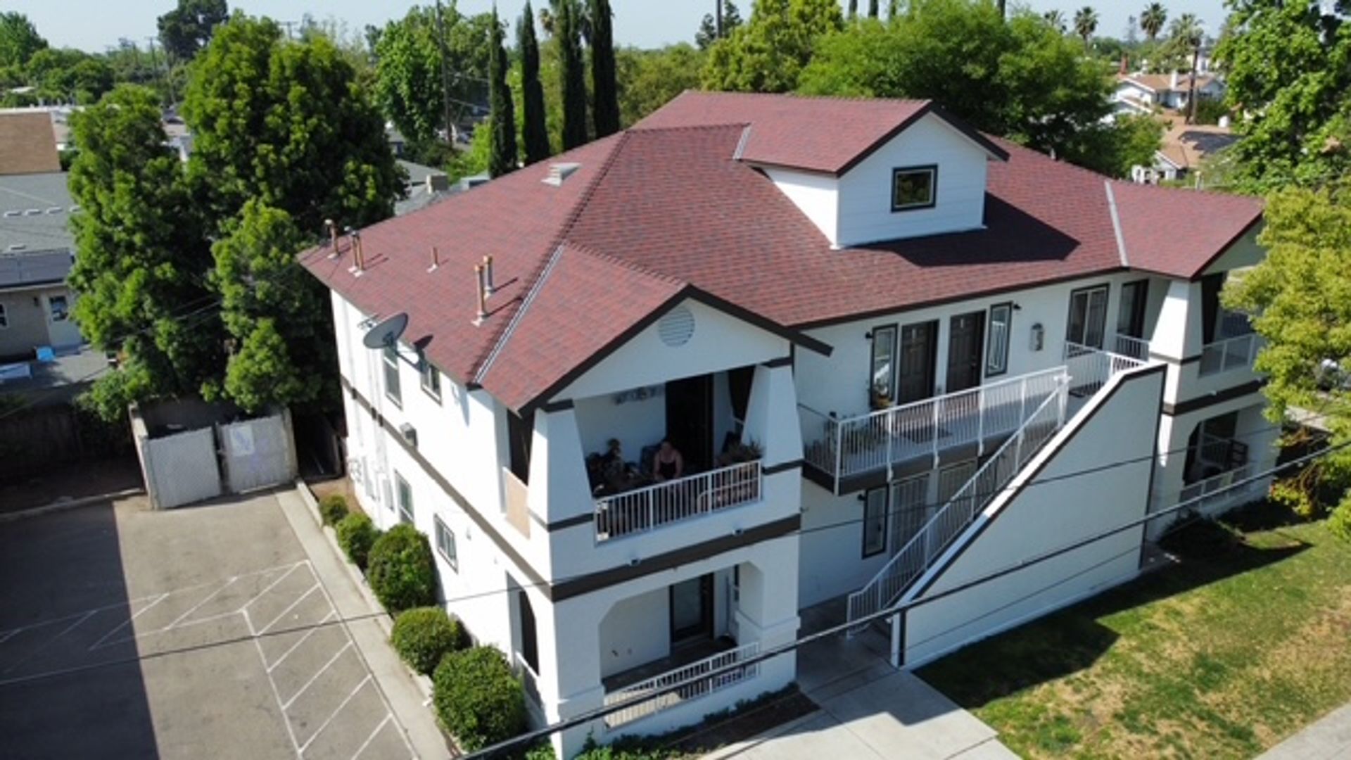 Fresno Apartment: 1102 E Hedges Ave