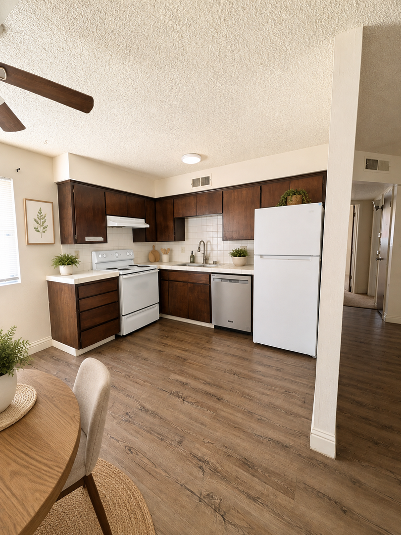 Fresno Apartment: 1640-1716 N Brooks Ave