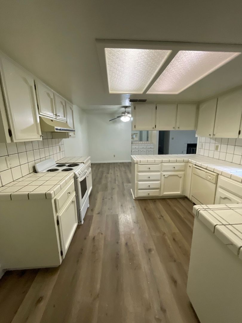 Fresno House: 4162 W Palo Alto Avenue