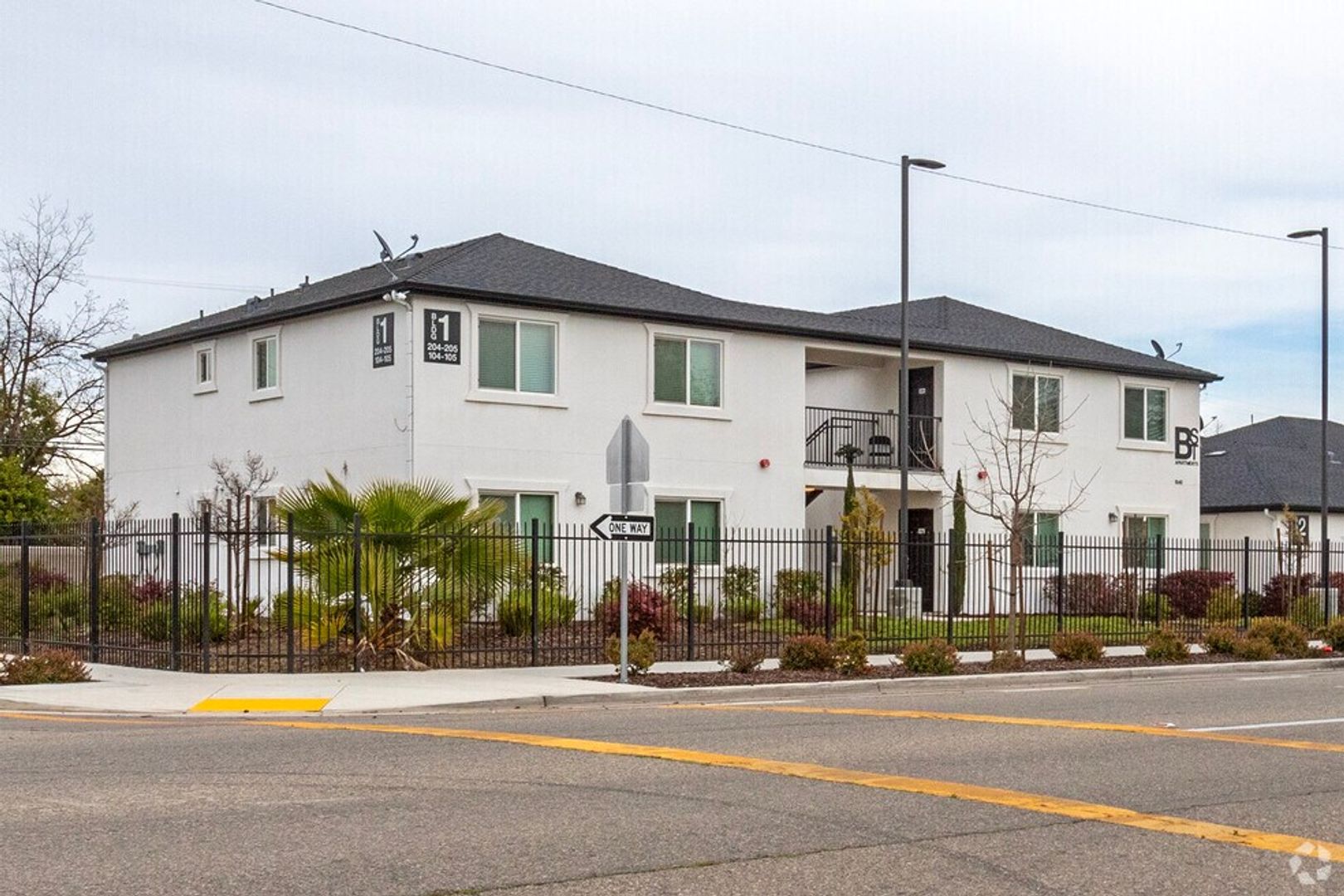 Fresno Apartment: 1540 B Street