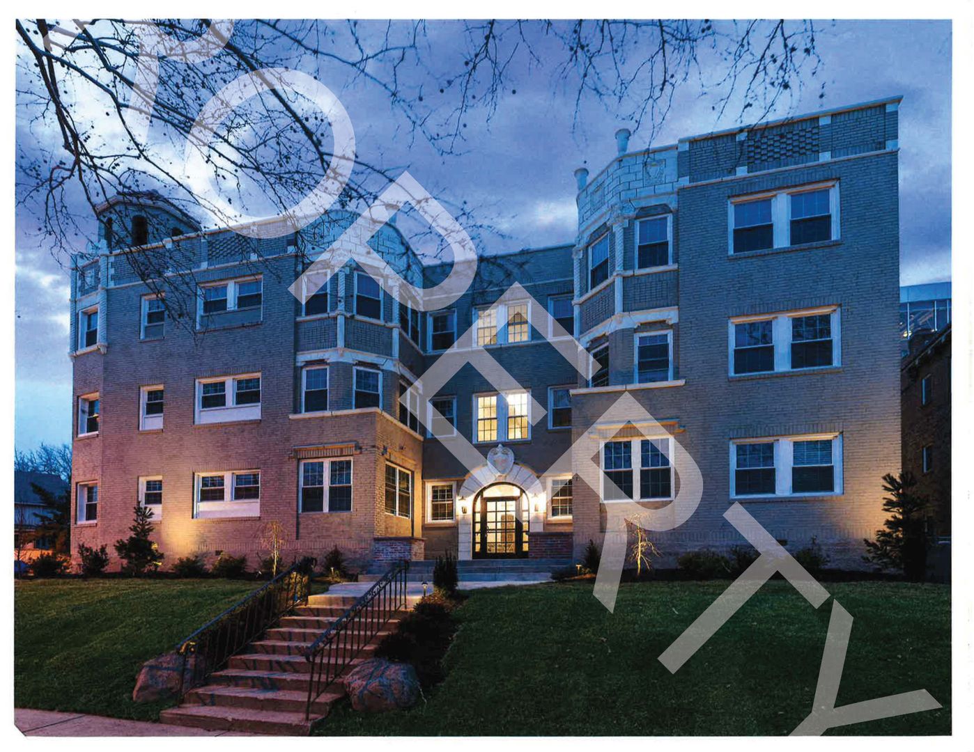 Kansas City Apartment: 920 Ward Parkway