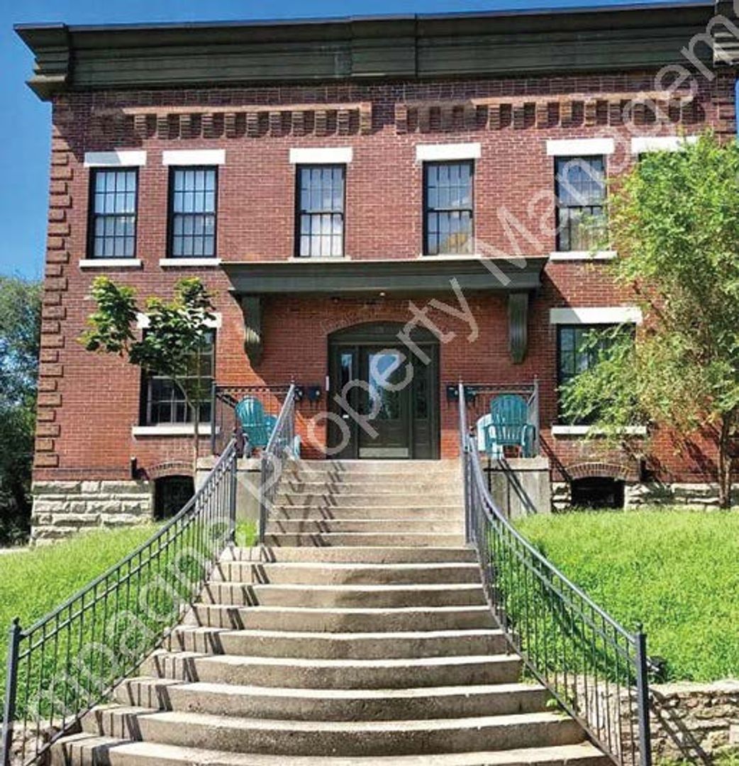Kansas City Apartment: 1820 Washington Street