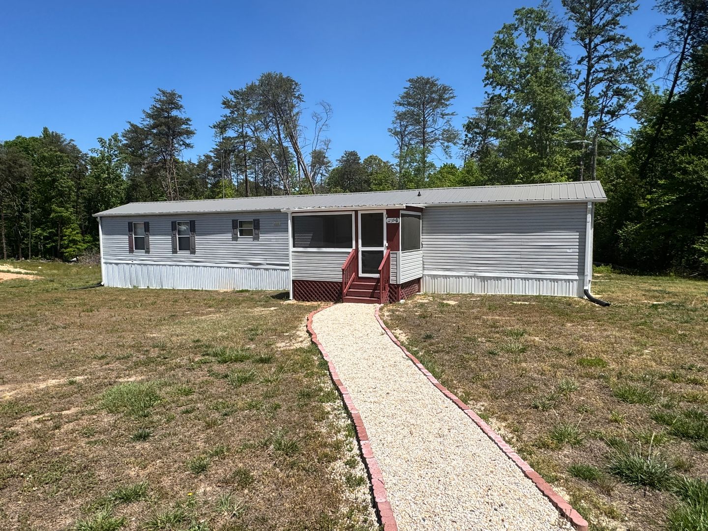 Grover House: 1237-G Longbranch Rd