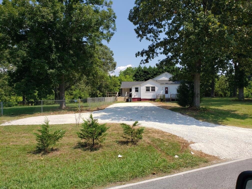 (PAINTING AND CLEANING TO STILL BE COMPLETED) 2/1 Duplex in Shelby, NC 
