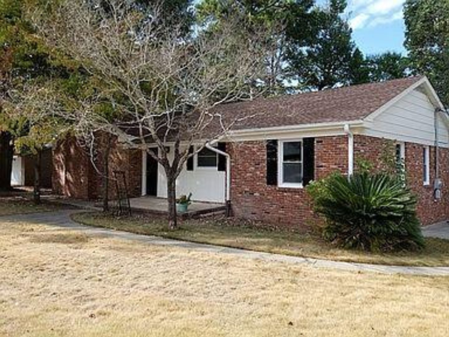 4 bedroom 3 bath NE Columbus/ Ft. Moore