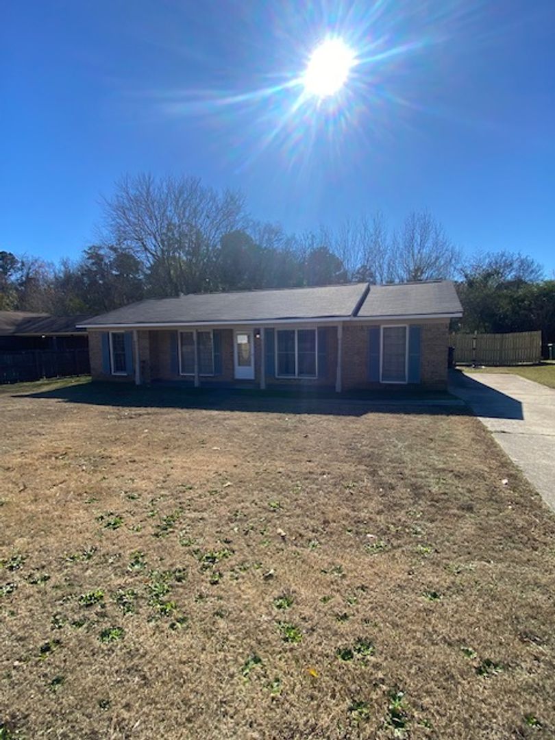 Columbus House: 4212 Braddock Dr.