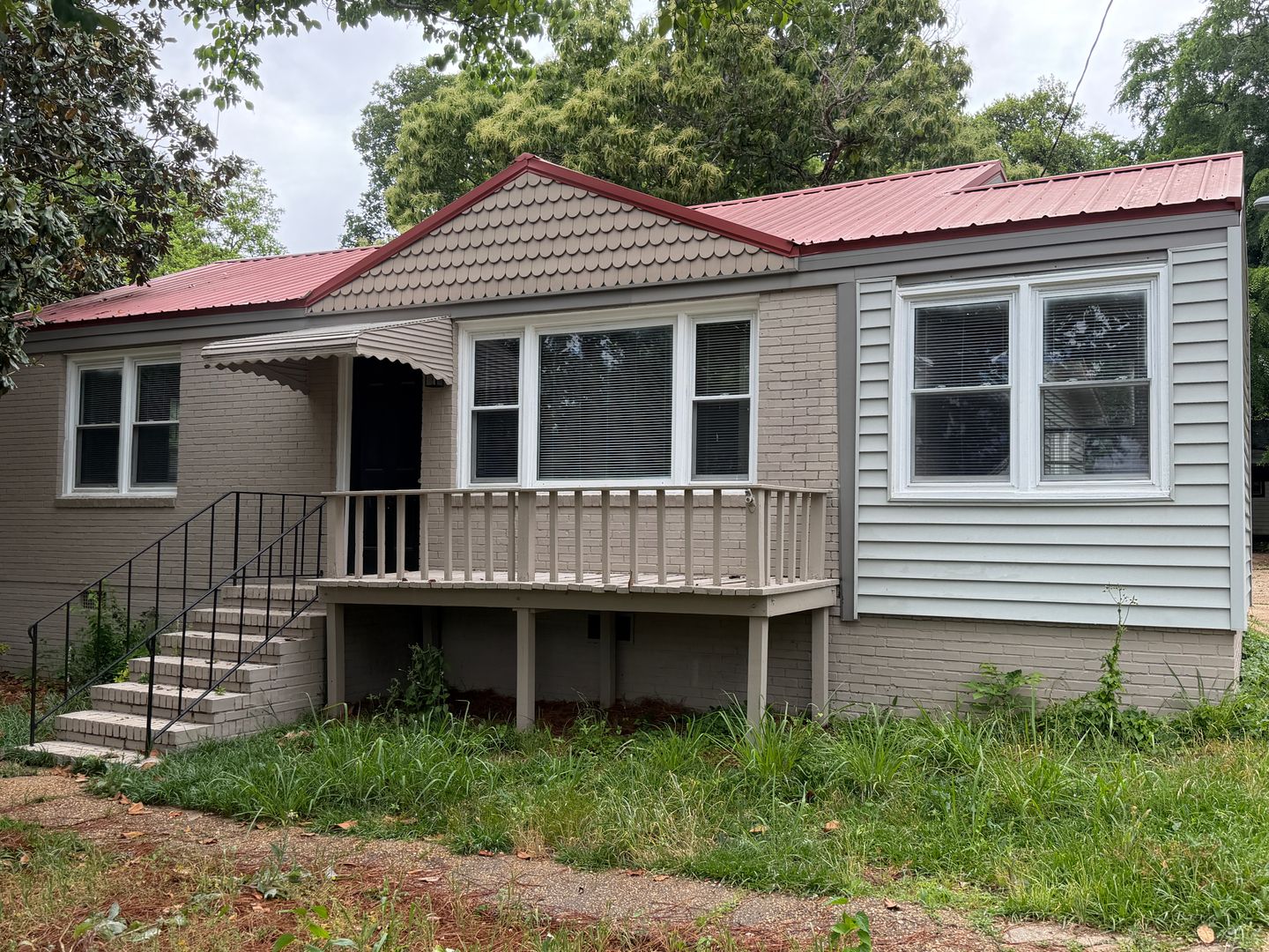 Columbus House: 403 46th Street