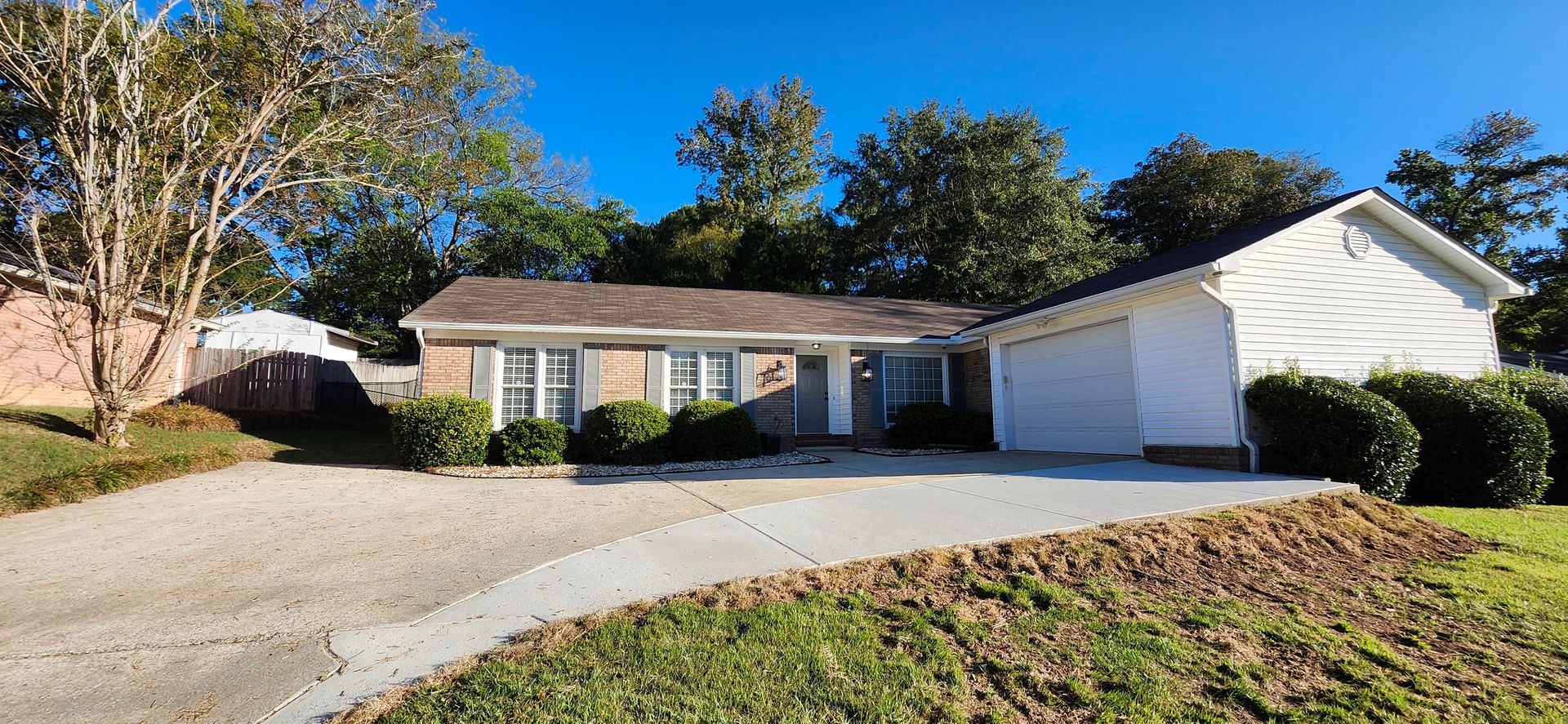 Columbus House: 3823 Chris Dr