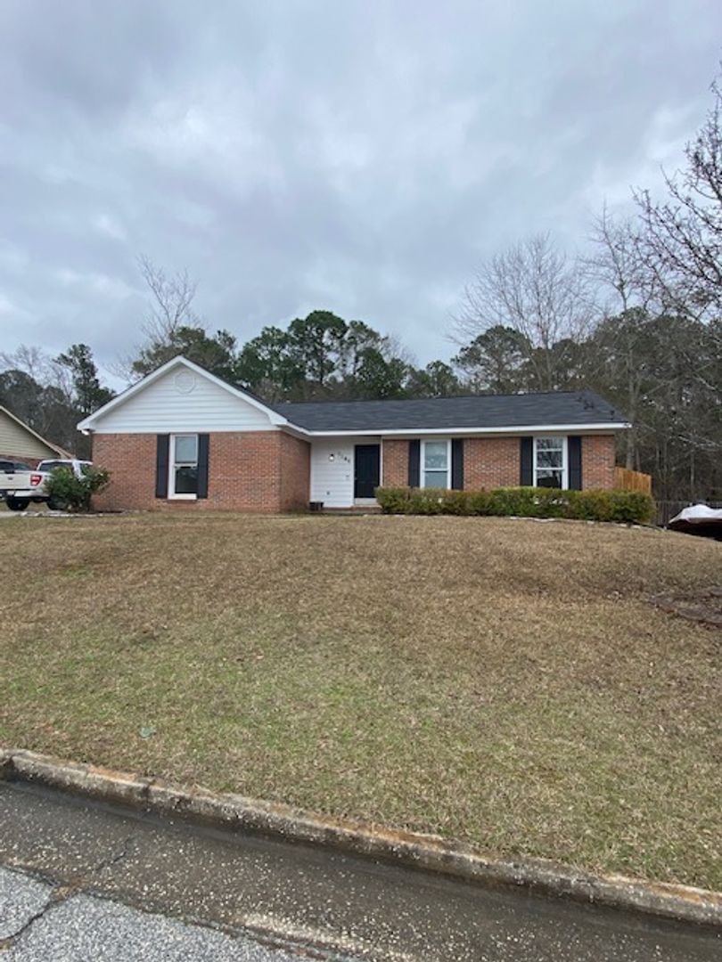 Columbus House: 7184 Affirm Lane.