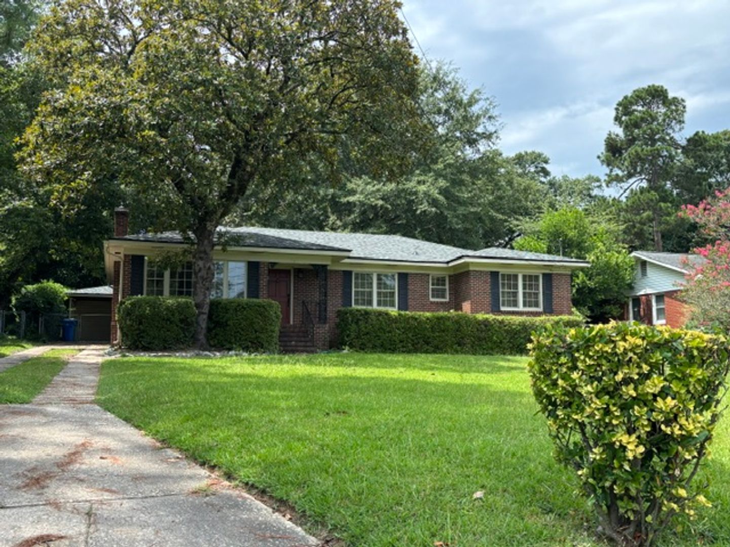 Columbus House: 1531 Iris Drive