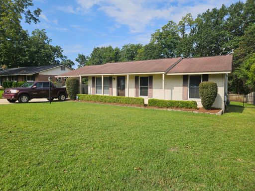3 Bedroom available for Rent! – photo 1