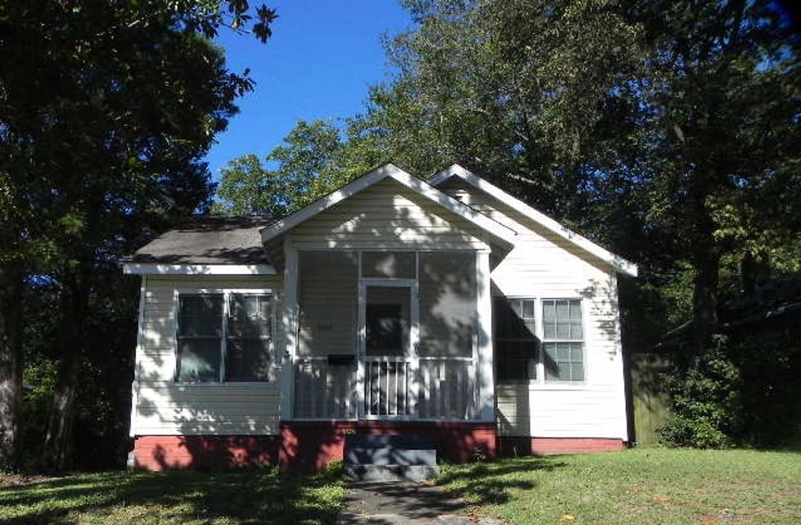 Columbus House: 2929 Pierpont Ave