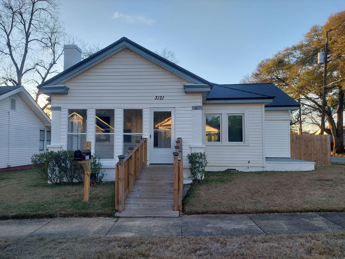 Columbus House: 3121 Pierpont Ave