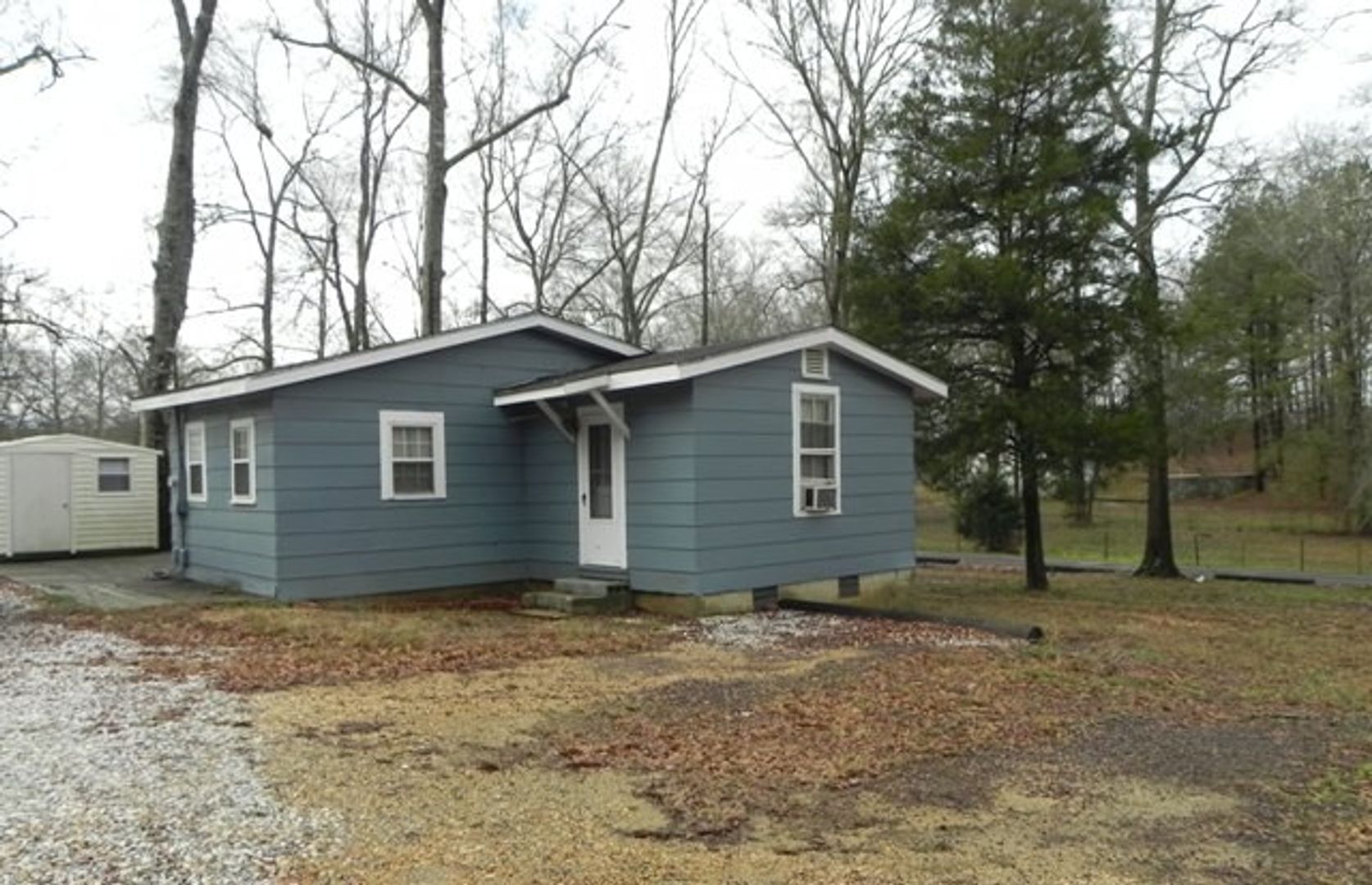 Phenix City House: 8030 Lee Rd 240