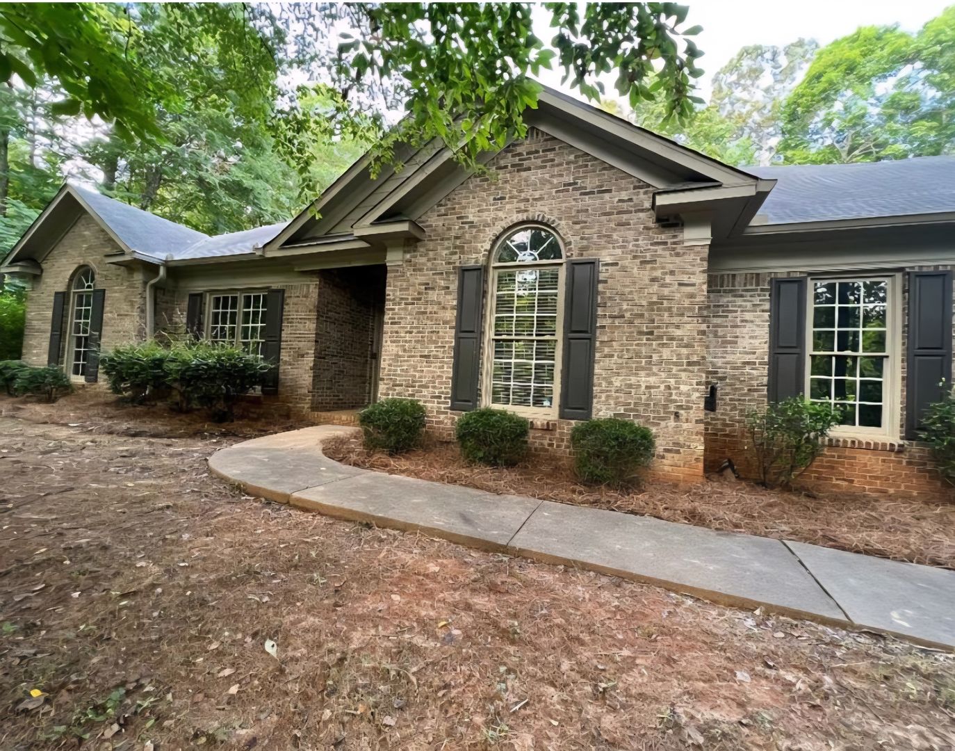 Fortson House: 585 Cecily Drive