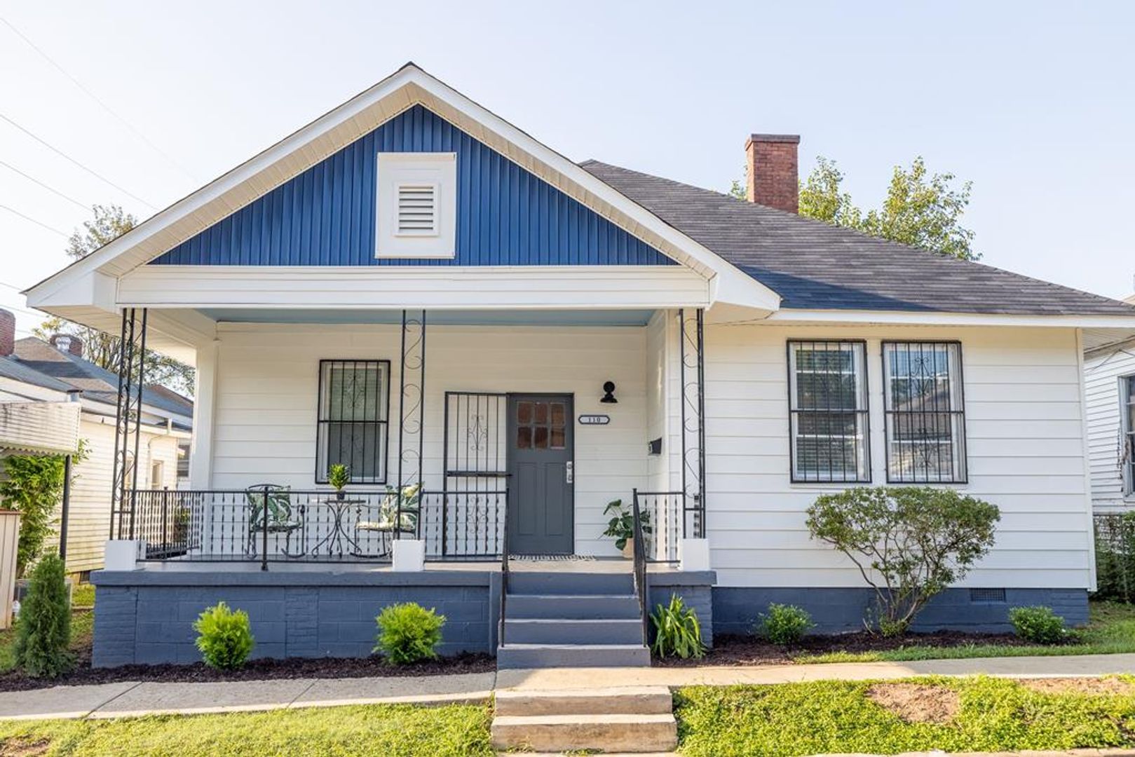 Columbus House: 110 Comer Street