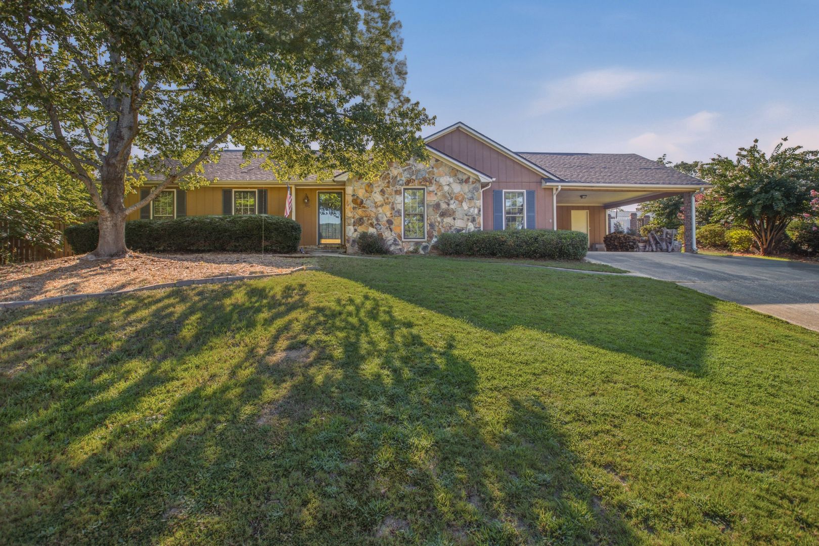 Columbus House: 3942 Ashmore Drive
