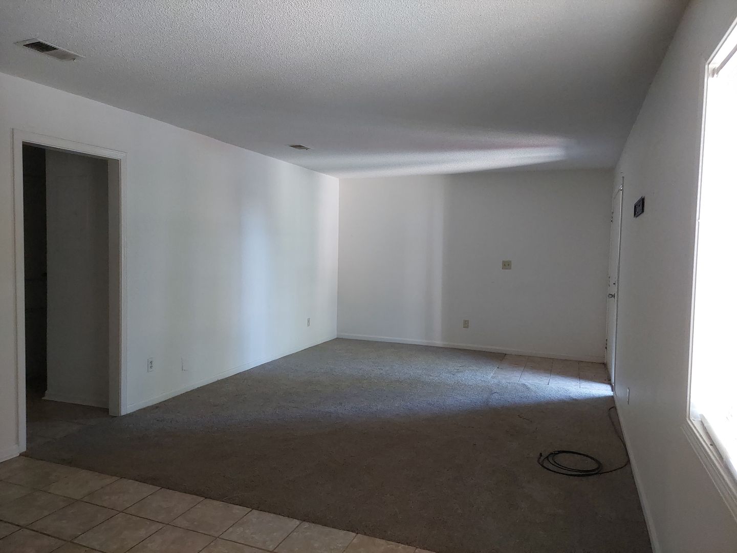 Columbus Apartment: Sheffield Drive 1818