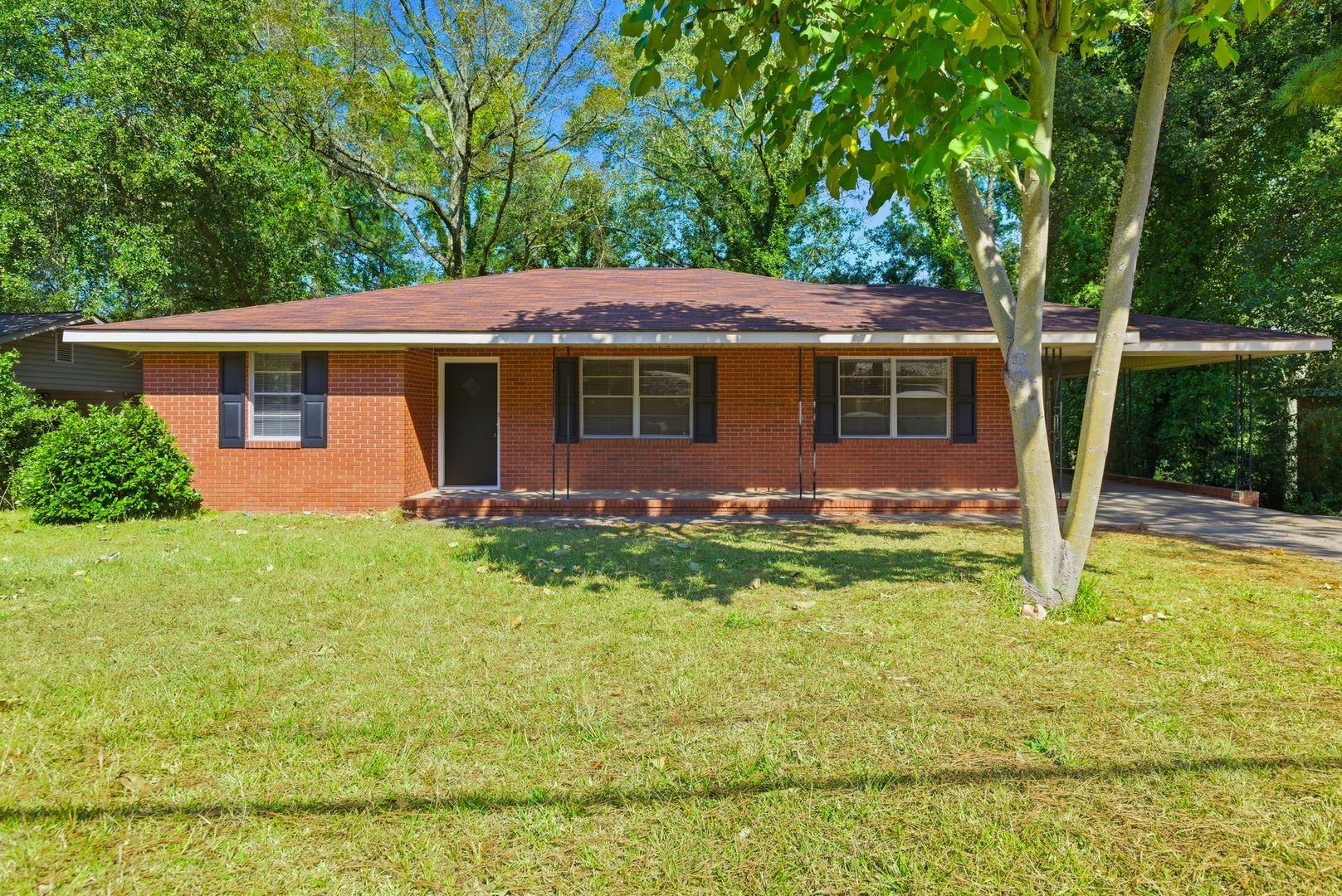 Phenix City House: 802 28th St