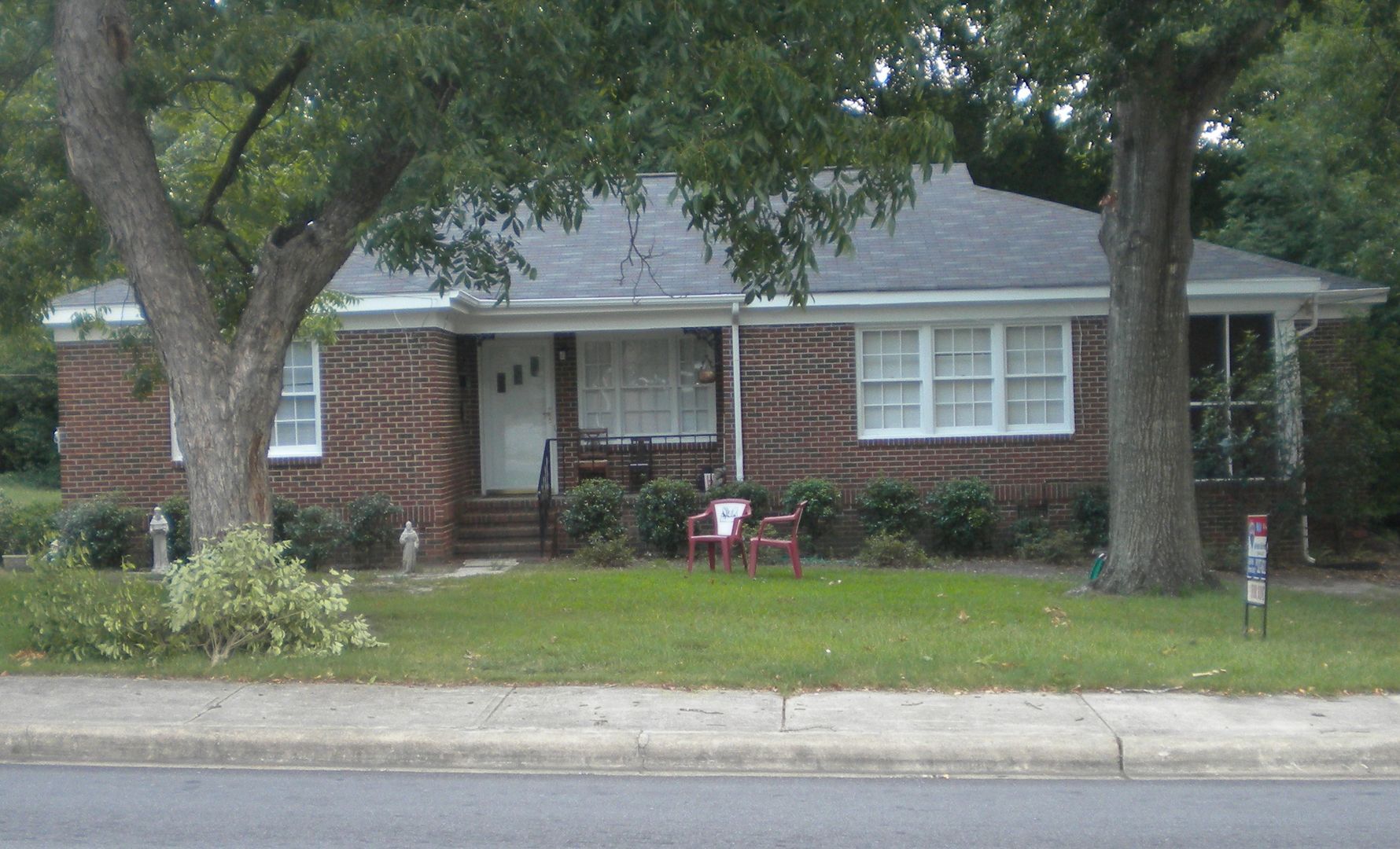 Columbus House: 4104 Armour Ave., Apt. A