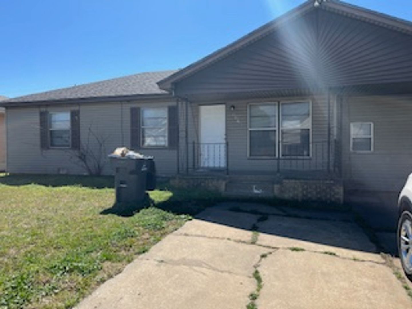 Lawton House: 2136 NW Ozmun