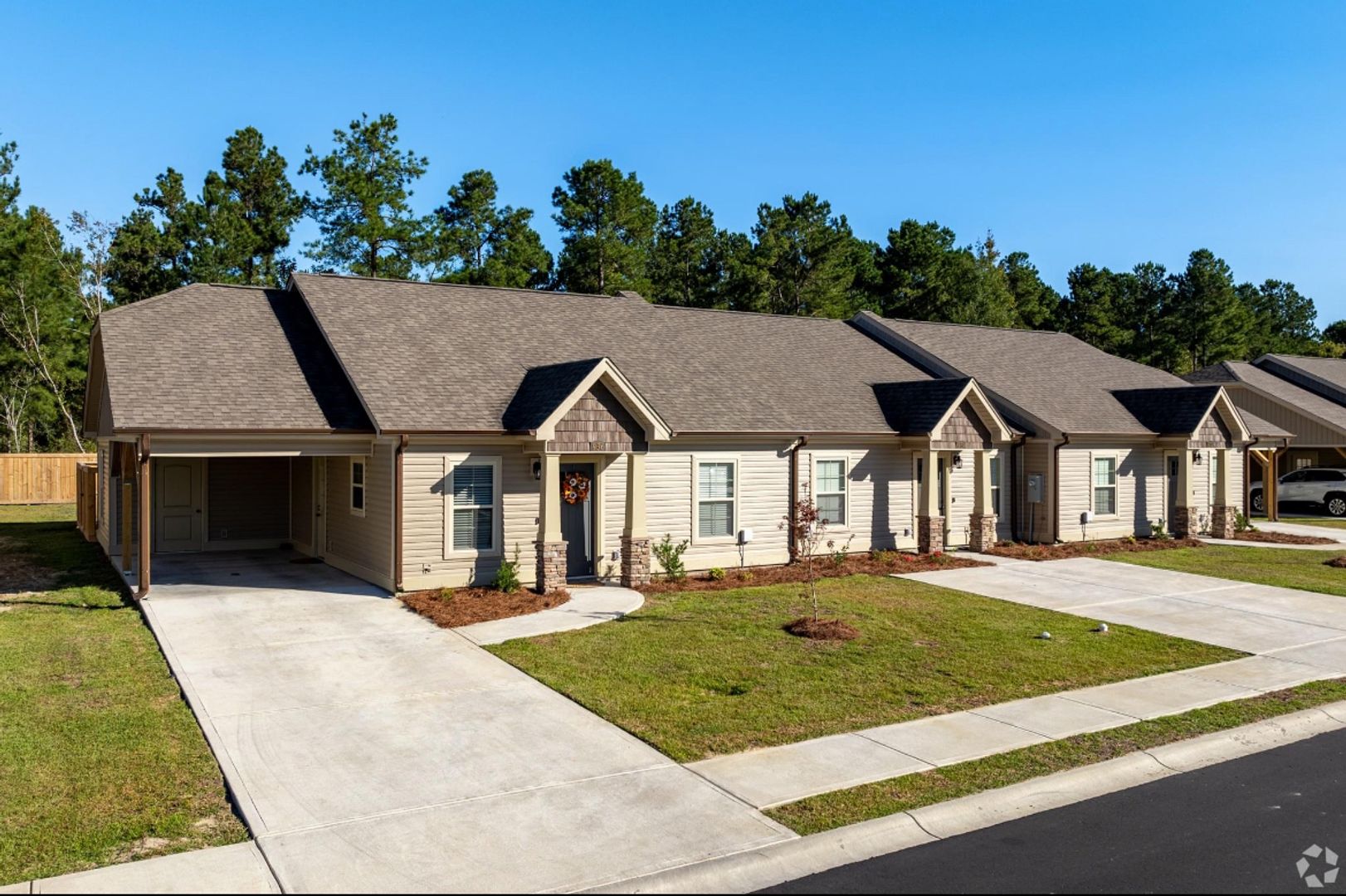 Hartsville Townhome: 1009 Fourteenth Street