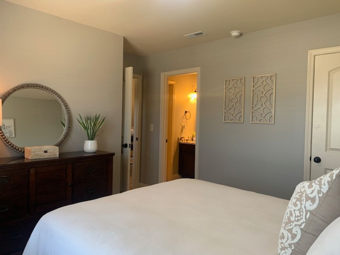 Florence Apartment: 4021 W. Palmetto St