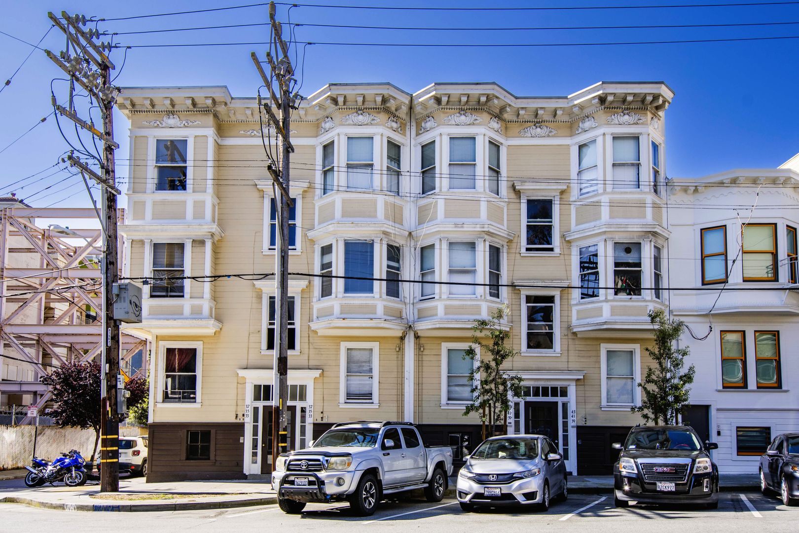 San Francisco Apartment: 33-43 McCoppin Street