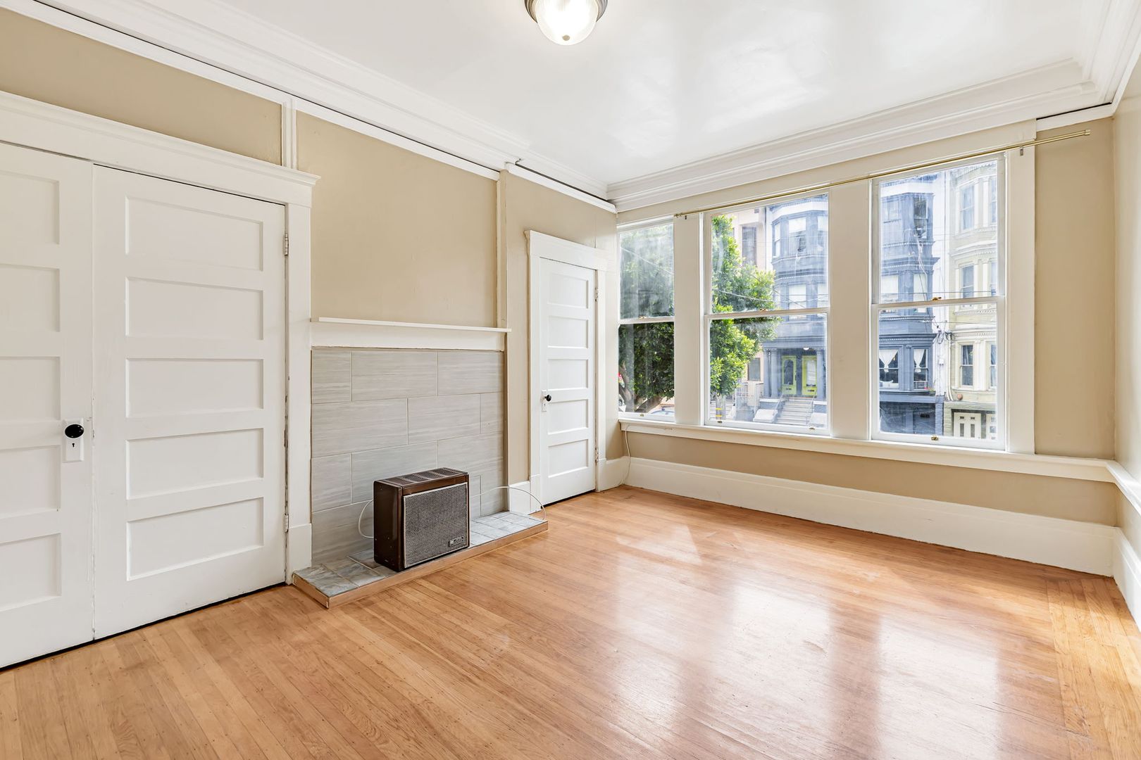 San Francisco Apartment: 652-656 Clayton Street