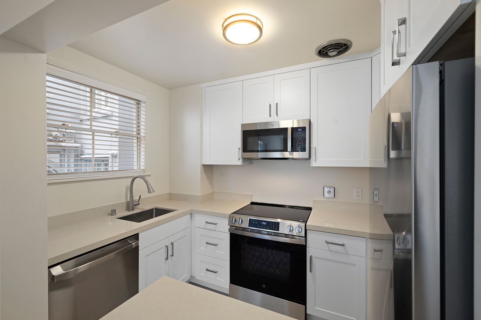 San Francisco Apartment: 1330 Jones Street