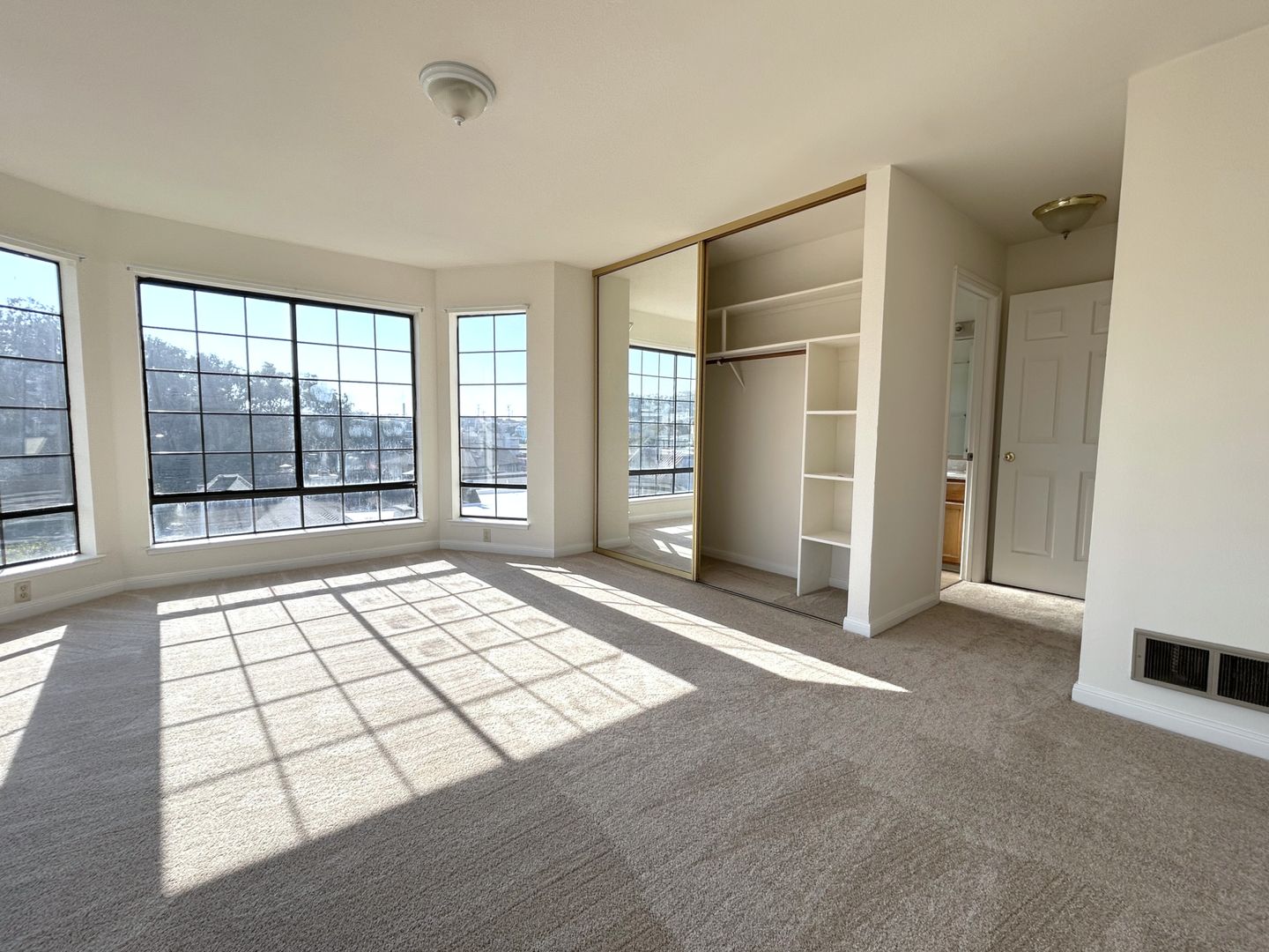 San Francisco Apartment: 2603 33rd Avenue