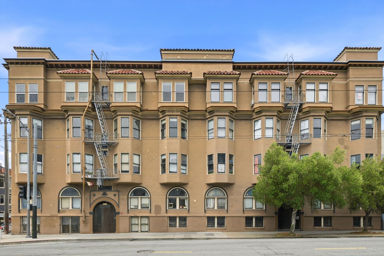 San Francisco Apartment: 1296 Haight Street