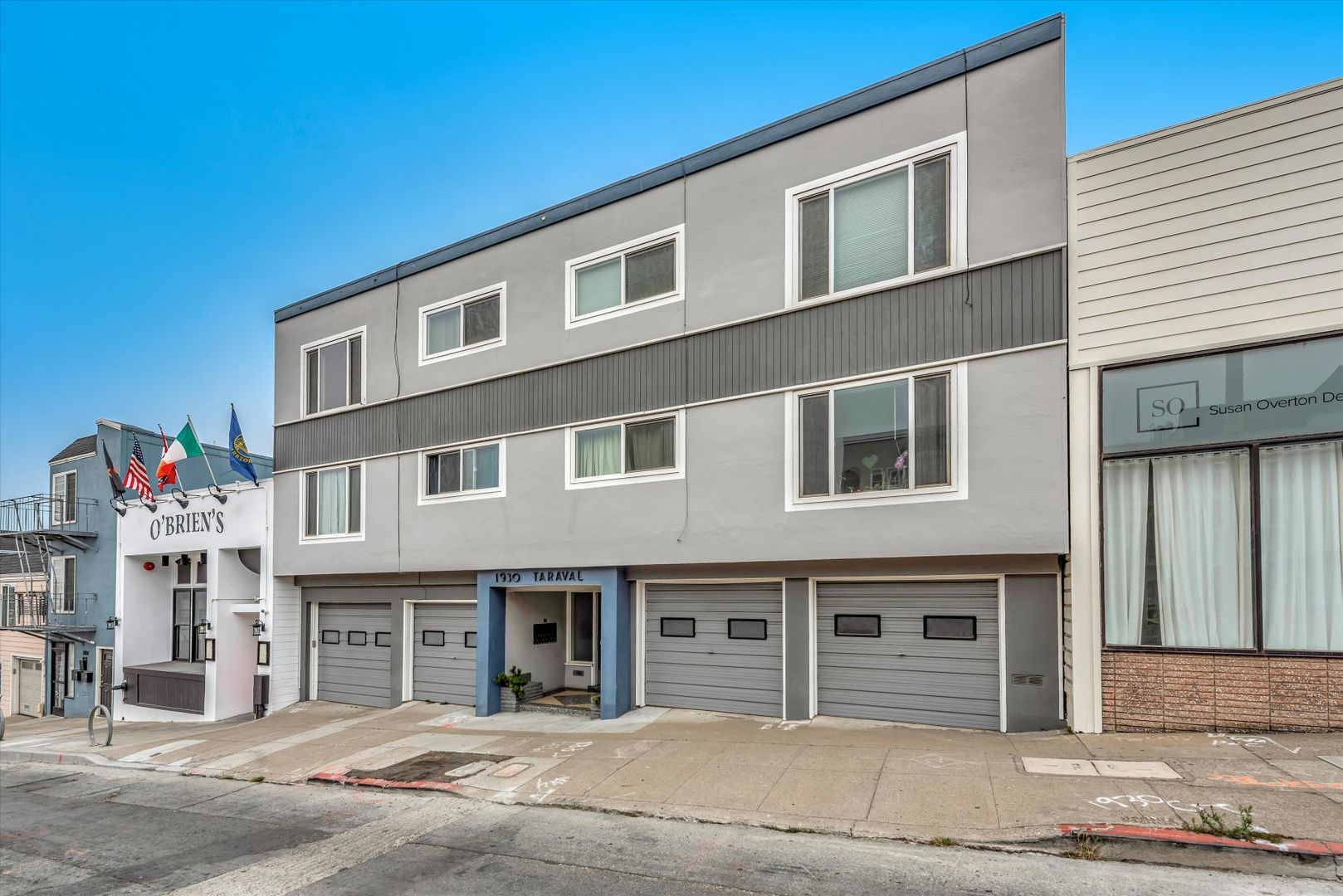 San Francisco Apartment: 1930 Taraval Street