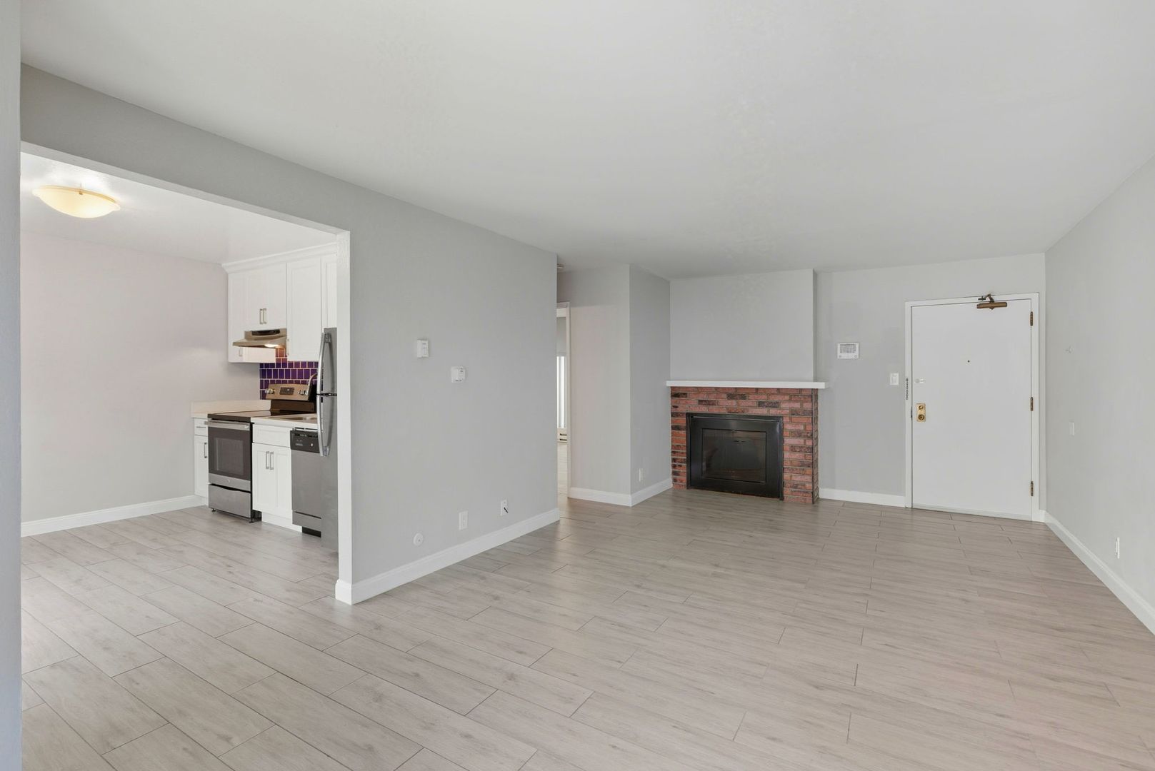 San Francisco Apartment: 2107 Larkin Street