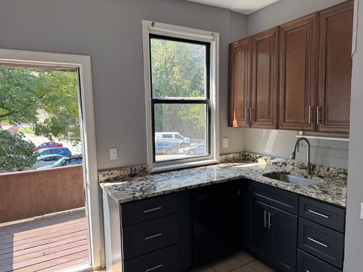Pittburgh Apartment: 3021 Ashlyn St