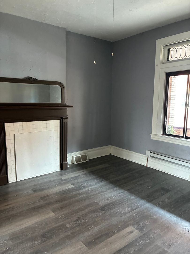 Pittsburgh Apartment: 3019 Ashlyn St