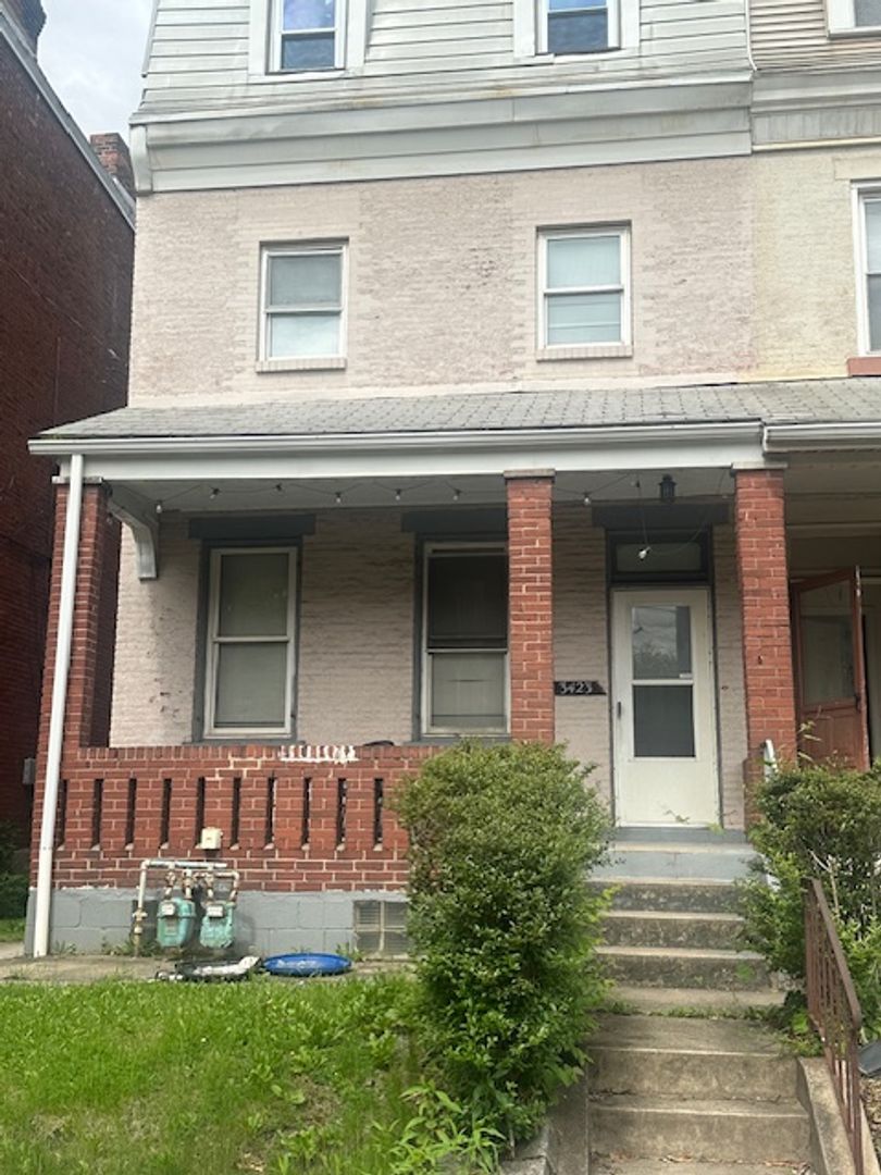 Pittsburgh Apartment: 3423 Ward St