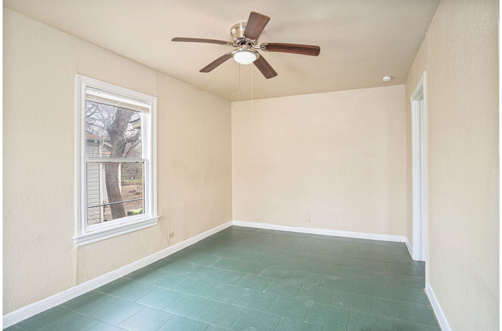 San Antonio Apartment: 928 Poinsettia