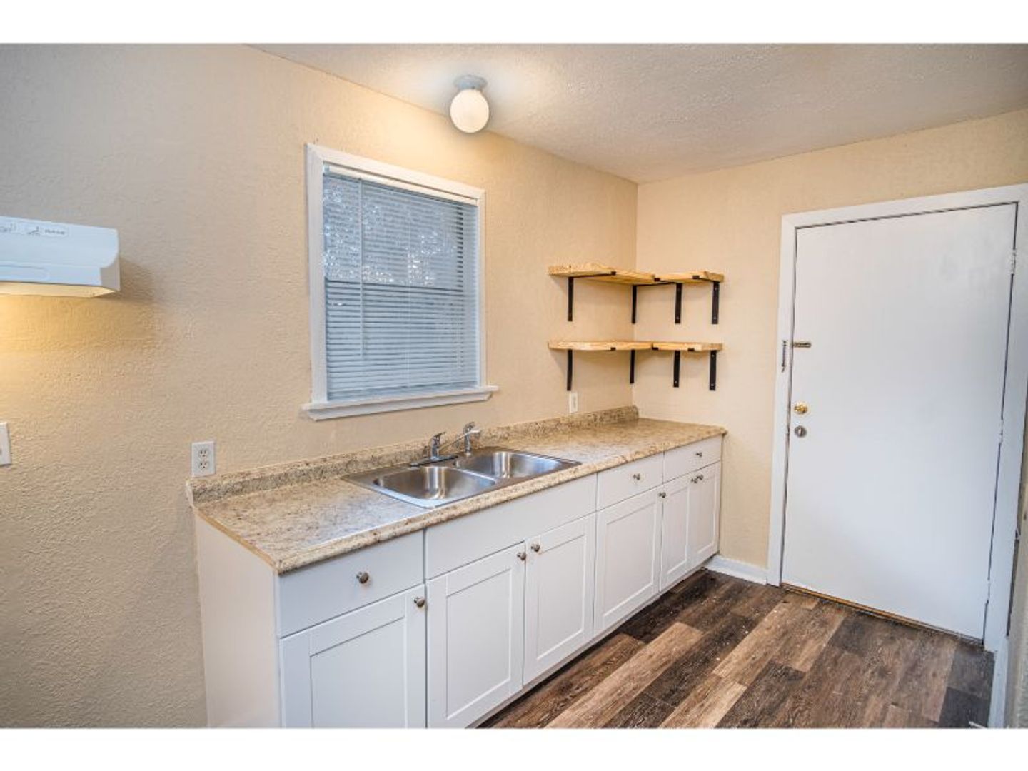 San Antonio Apartment: 4109 South Presa