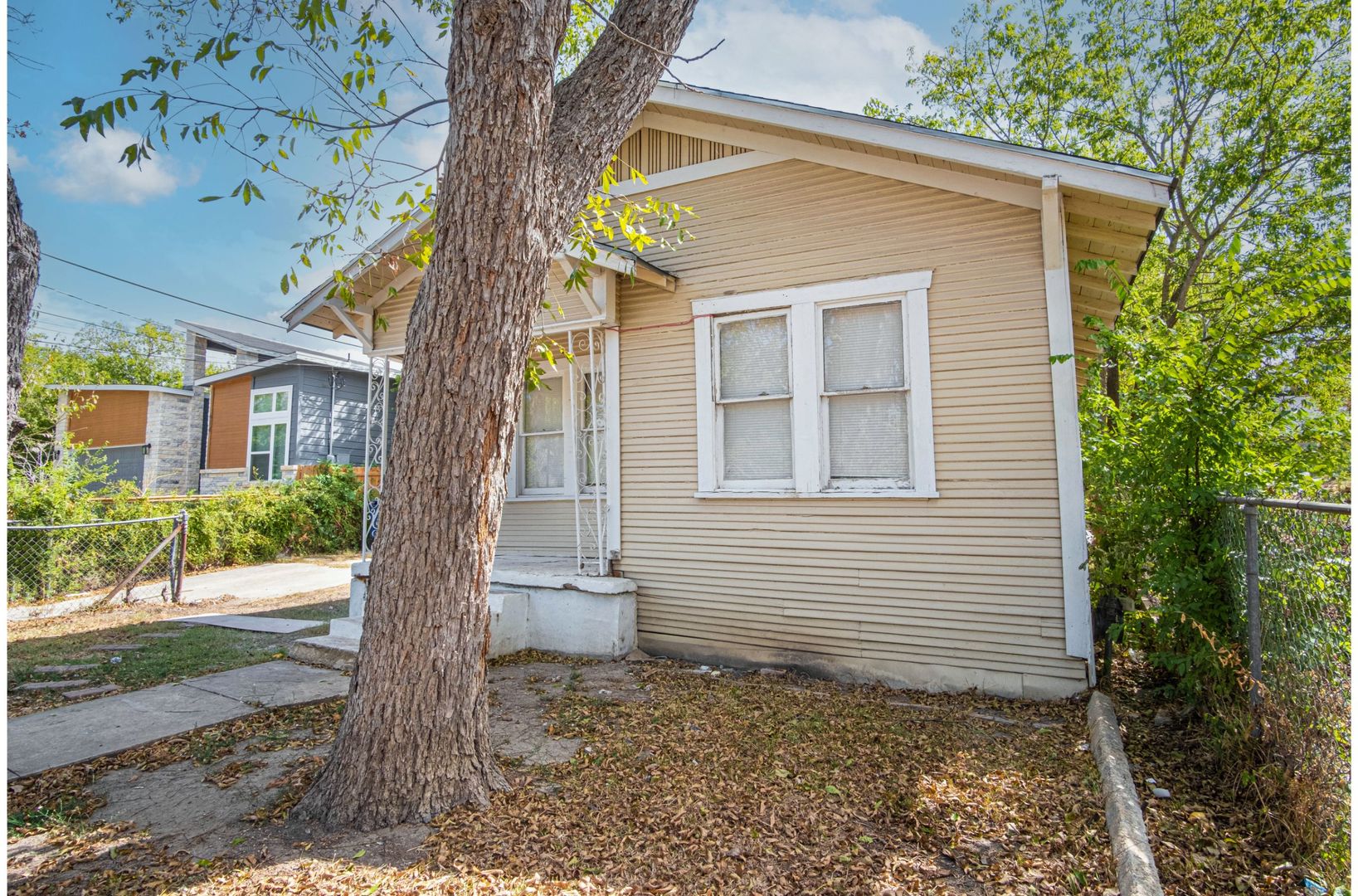 San Antonio House: 610 Belmont