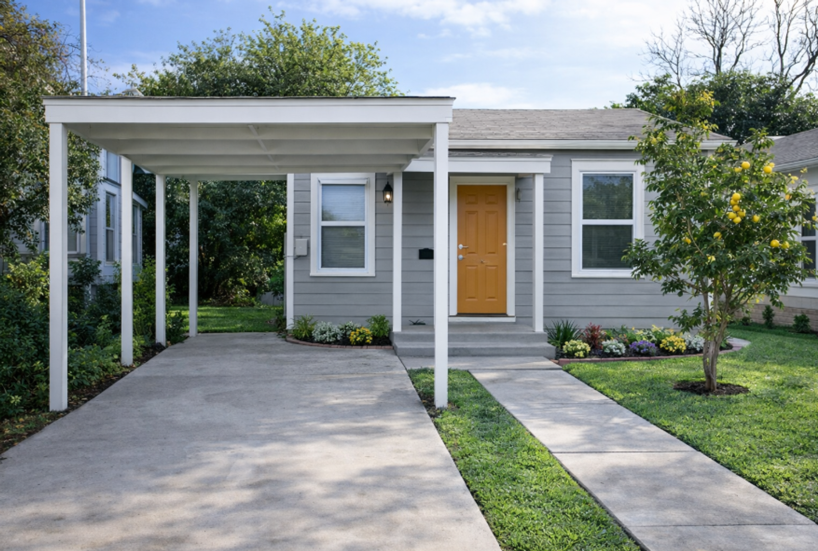 San Antonio House: 521 S Polaris