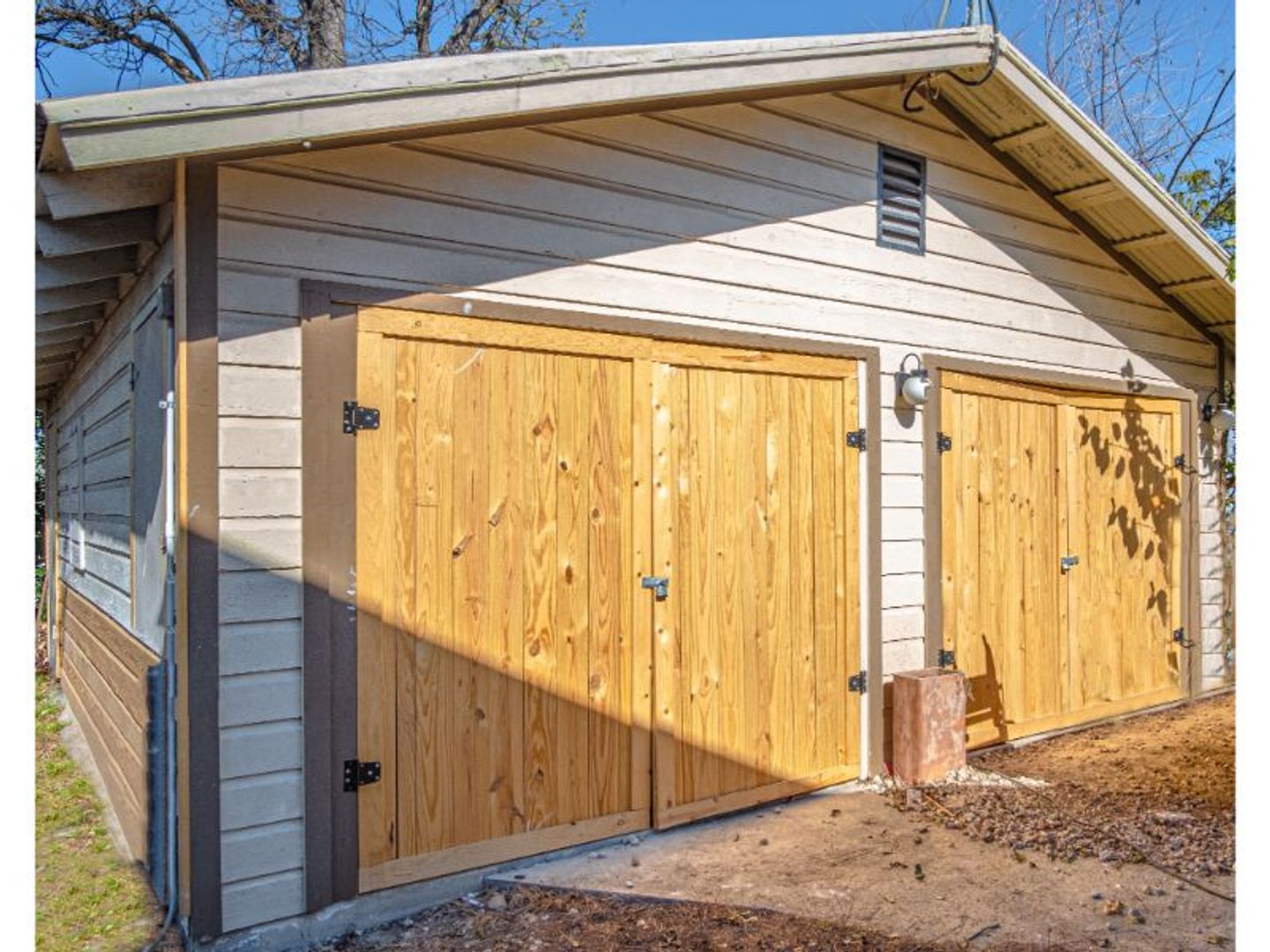San Antonio House: 639 Canton