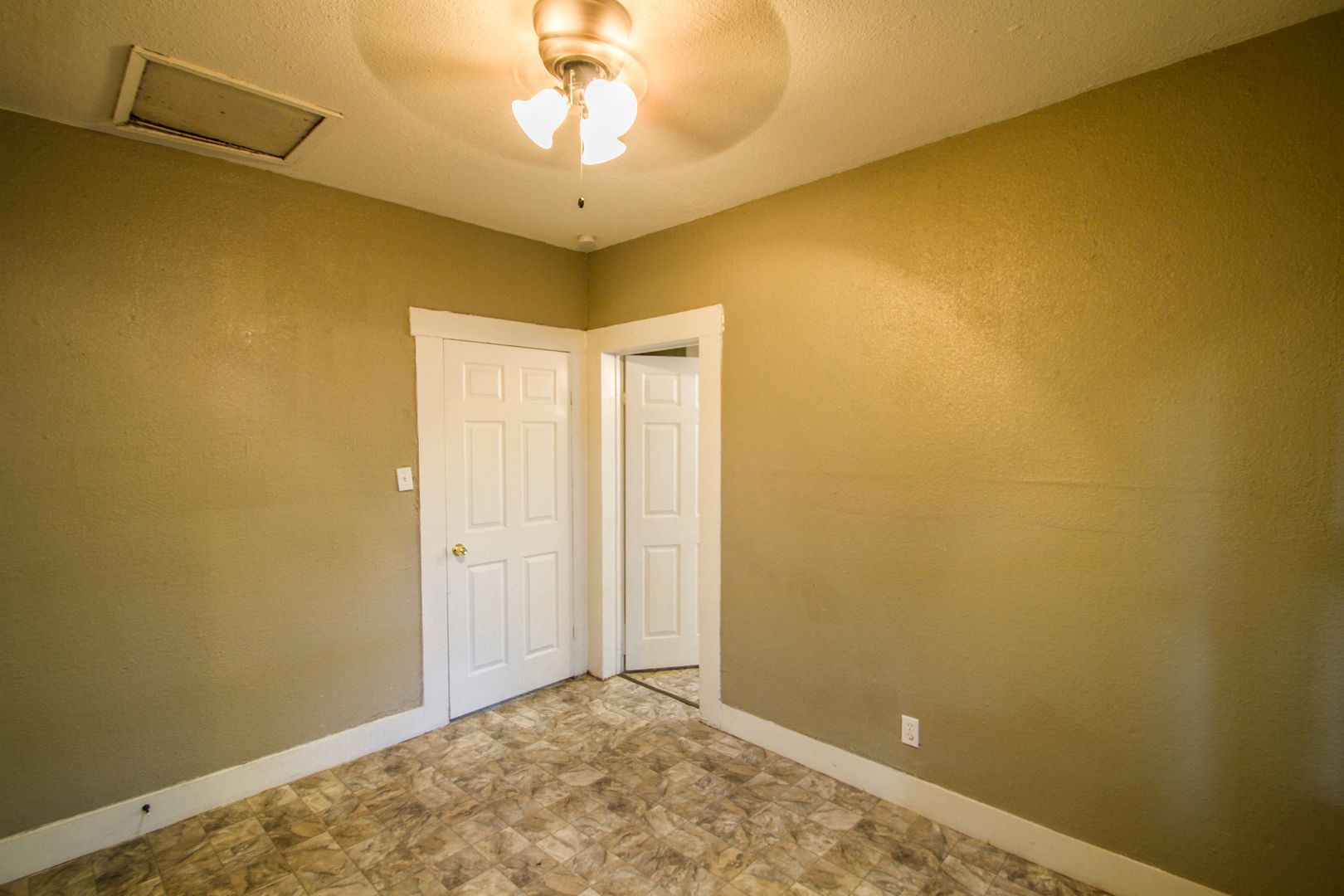 San Antonio House: 524 Saint Martin