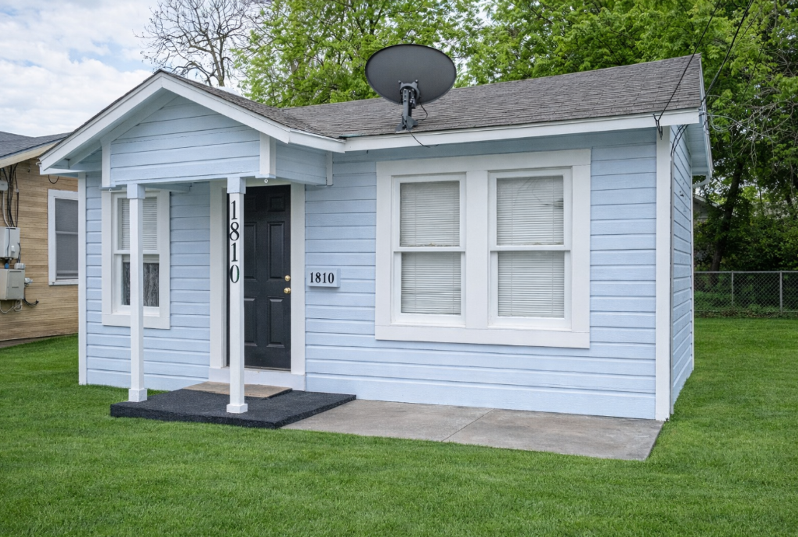 San Antonio House: 1810 Burnet