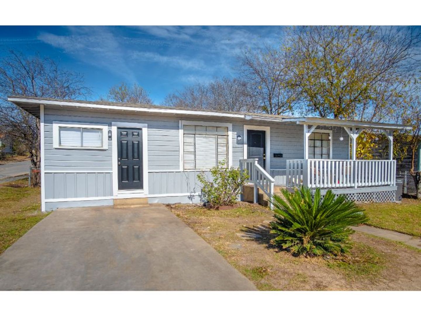 San Antonio House: 1003 Poinsettia