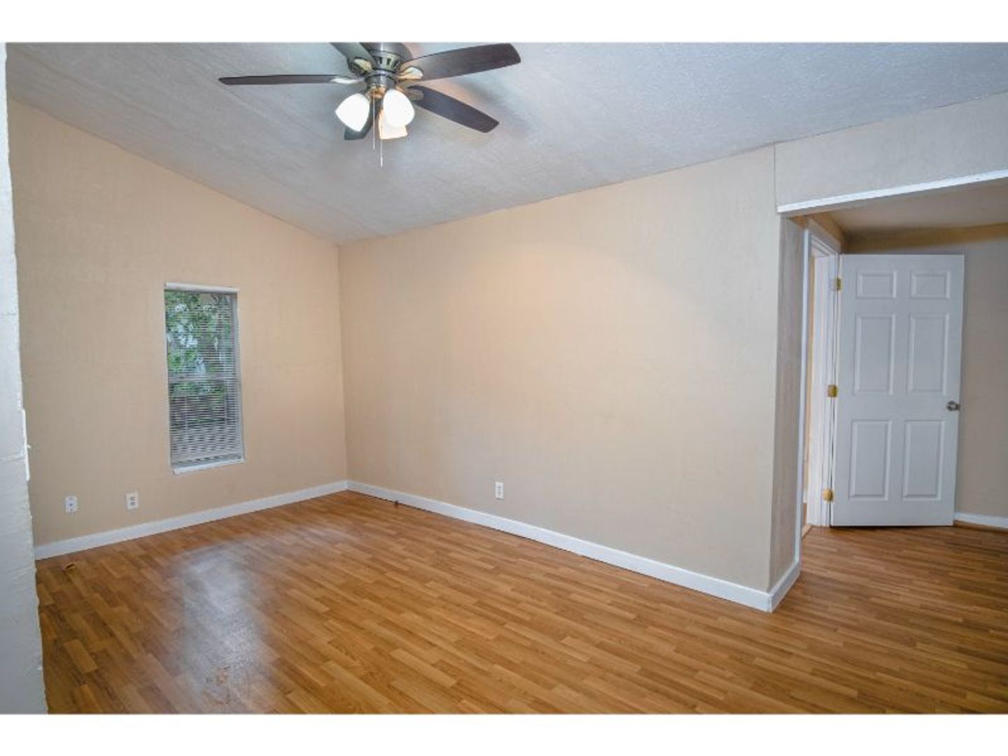 San Antonio House: 1435 Gibbs