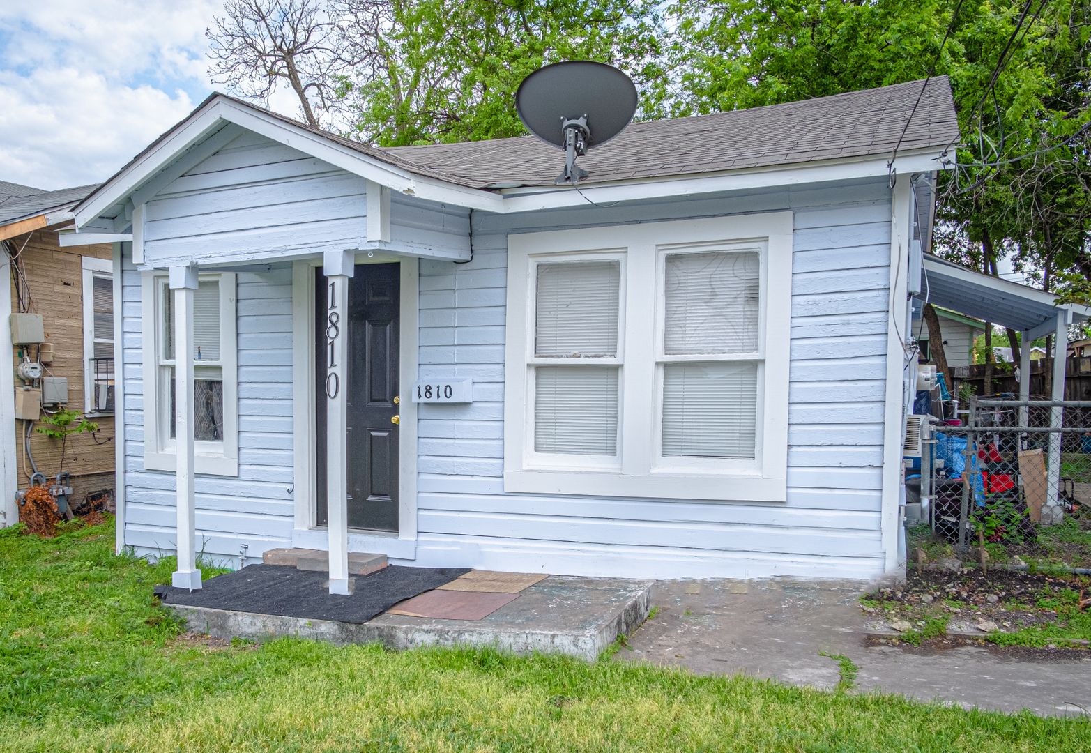 San Antonio House: 1810 Burnet