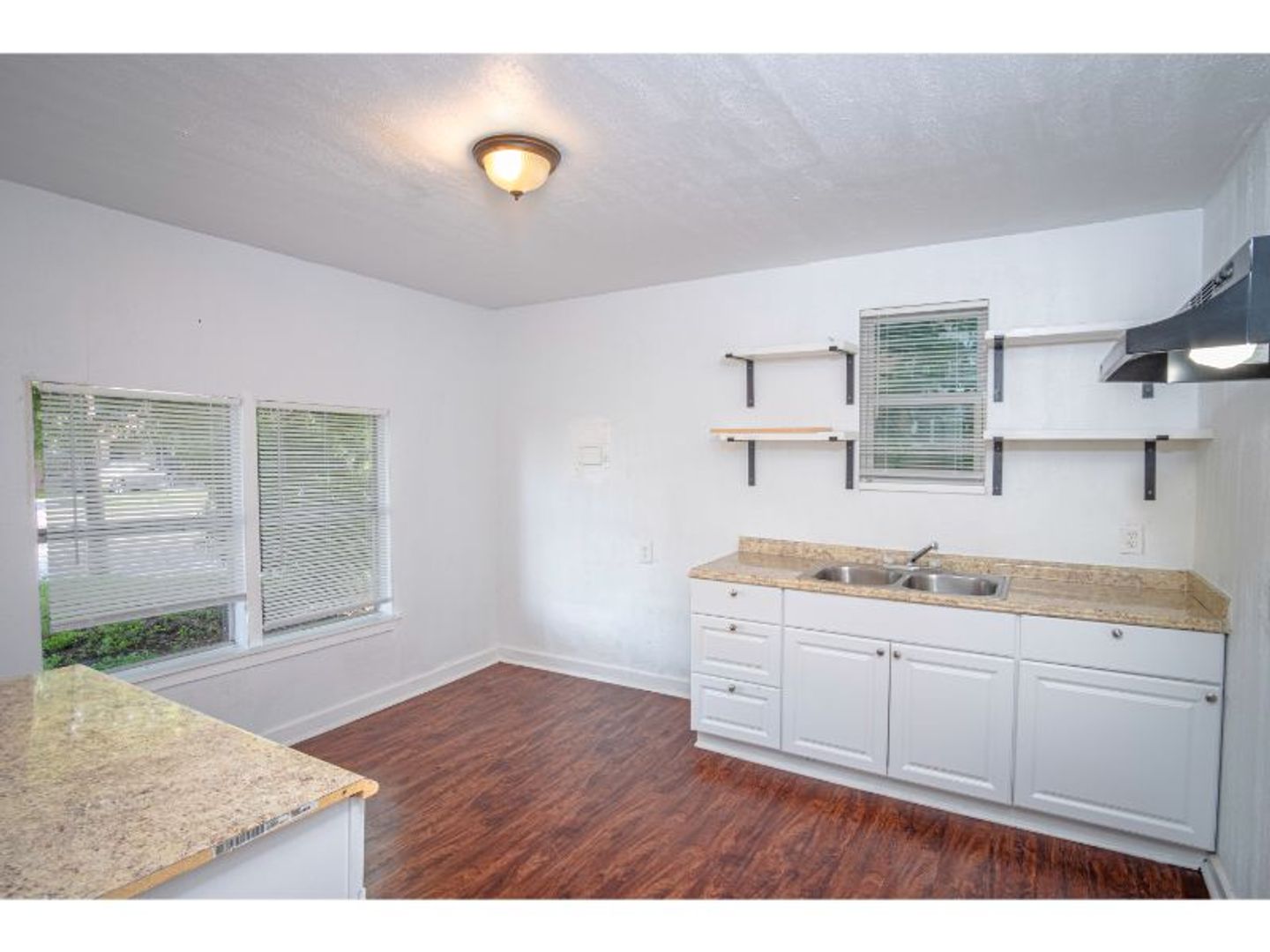 San Antonio House: 1435 Gibbs