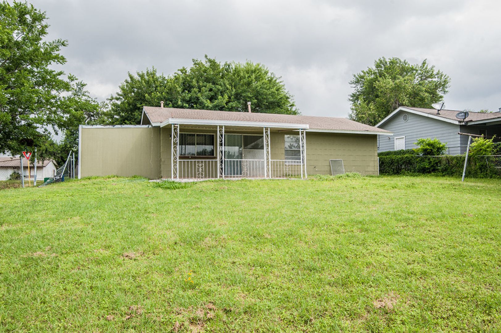 San Antonio House: 8730 Easy Valley