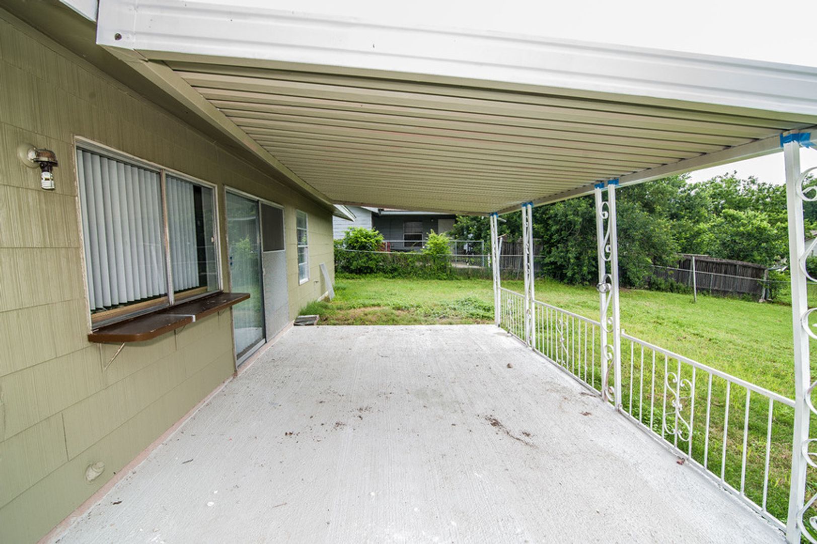 San Antonio House: 8730 Easy Valley